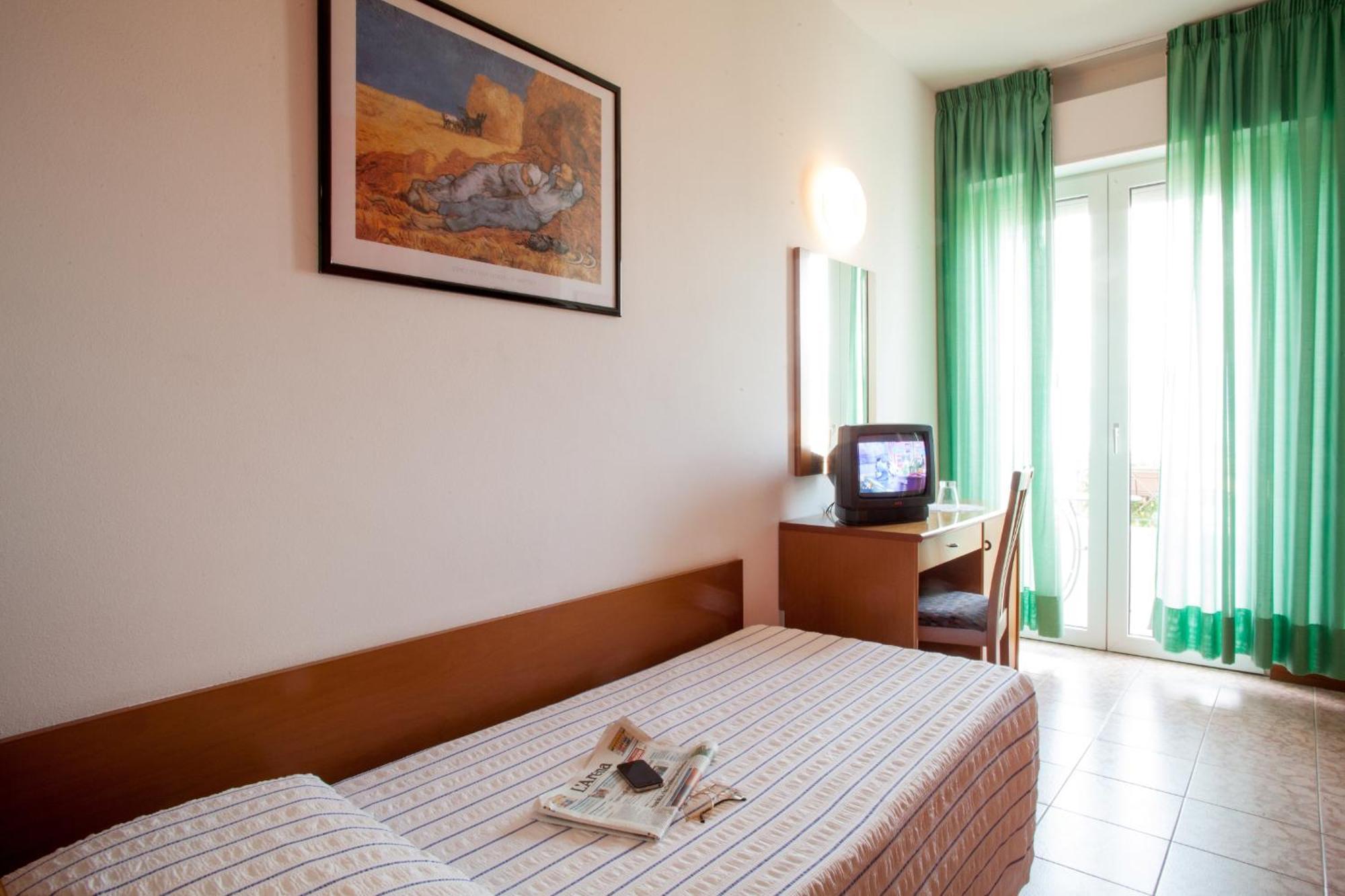 Hotel Pace Torri Del Benaco Eksteriør bilde